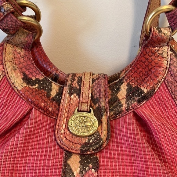 Brahmin hot pink woven purse with snake skin straps. - Picture 3 of 14